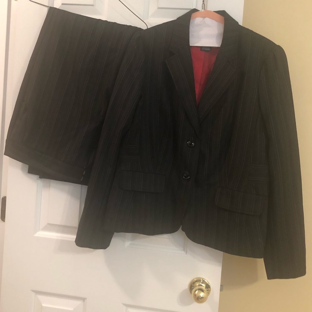 Ladies Pants Suit